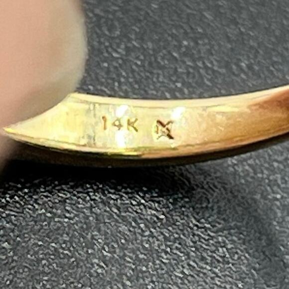 Vintage 14K Gold Designer Diamond
Wedding Band Ring 1/2 TW Sz
8.5 Channel Set - Picture 8 of 16